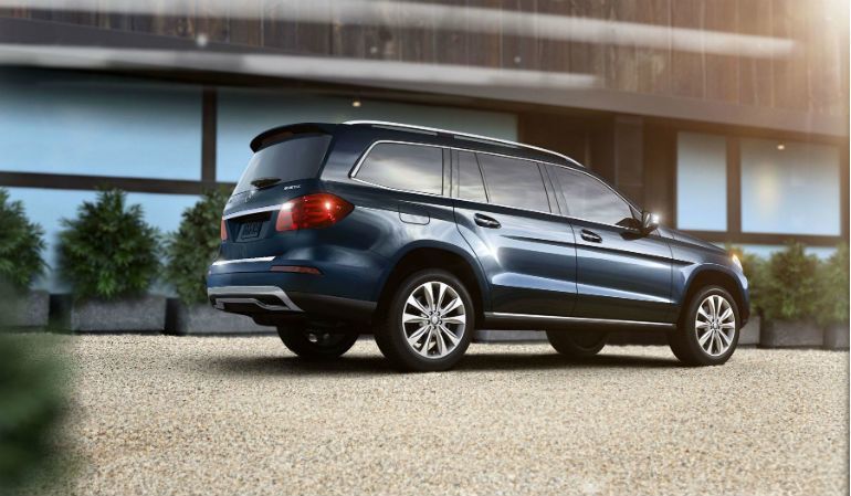 blue Mercedes-Benz GL-Class