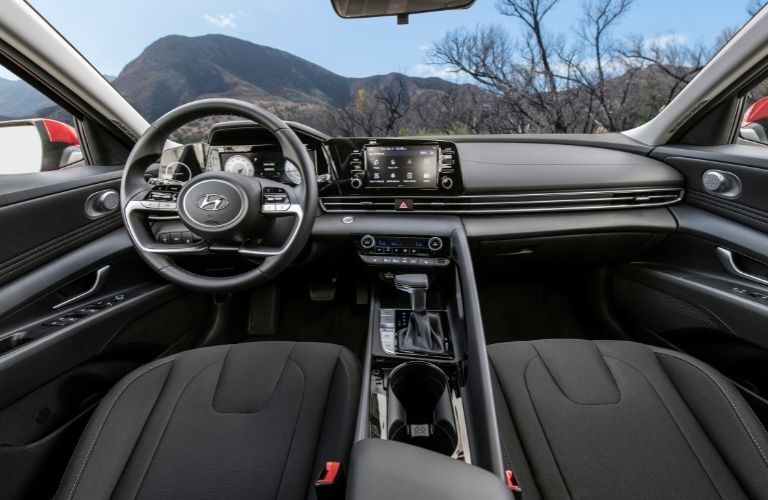 Used Hyundai Elantra interior view