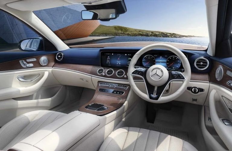 2022 mercedes-benz E-Class E 350 Cockpit