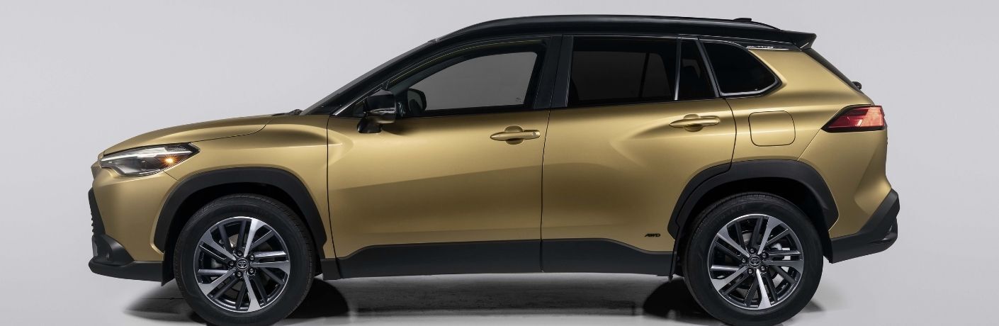 2023 Toyota Corolla Cross Hybrid exterior side looks