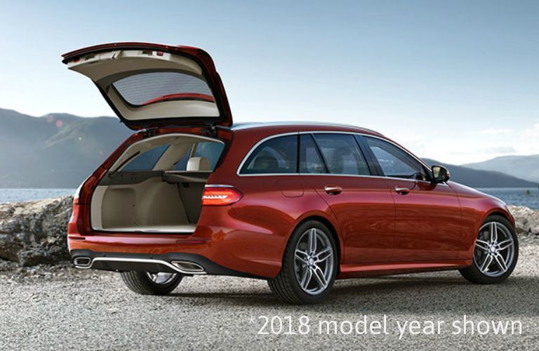 2019 Mercedes-Benz E-Class Wagon vs 2019 Volvo V90