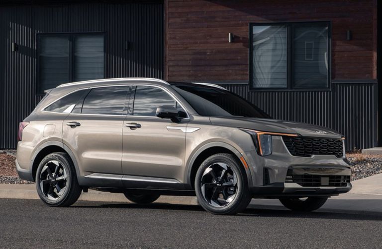 2025 Kia Sorento Plug-In Hybrid side view