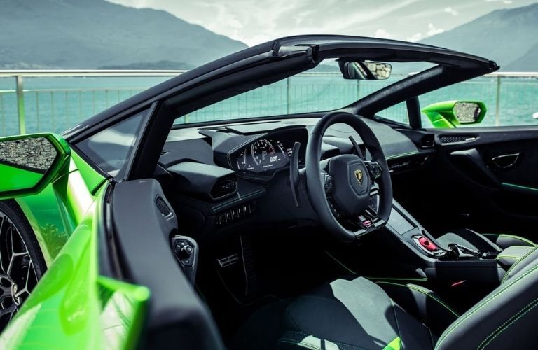 Lamborghini Huracan Spyder Interiors