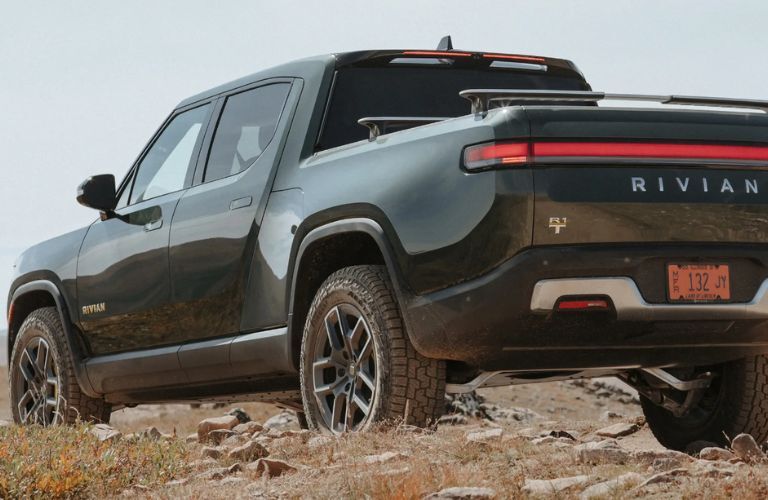 2022 Rivian R1T rear view image