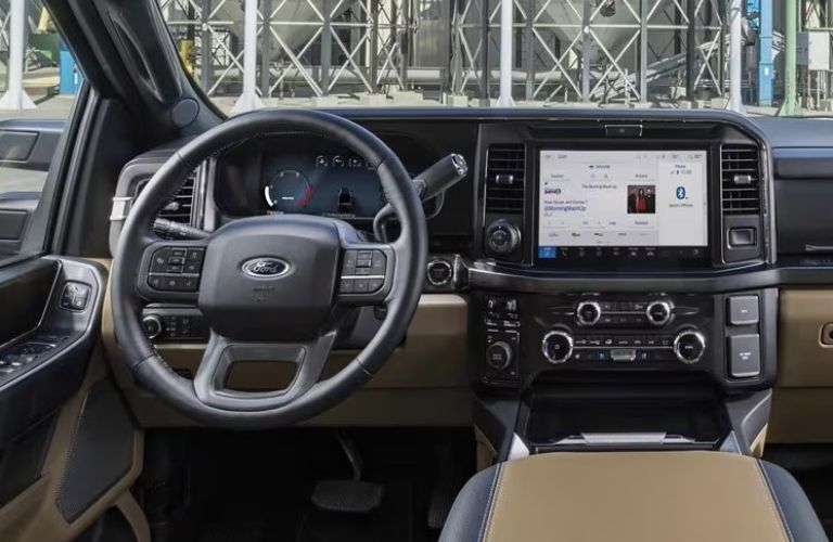 2025 Ford F-250 Lariat steering wheel and display screen