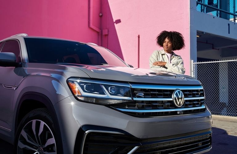 close up front view image of a Volkswagen vehicle