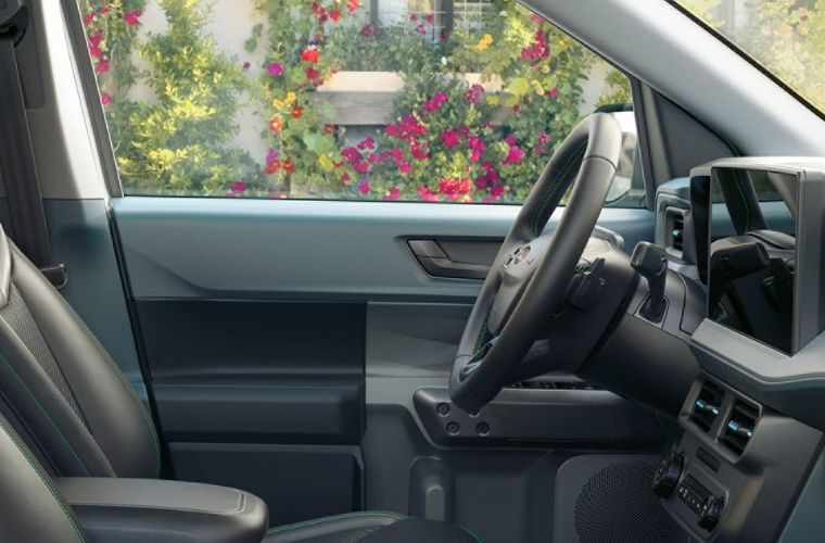 2026 Ford Maverick Lobo front seats