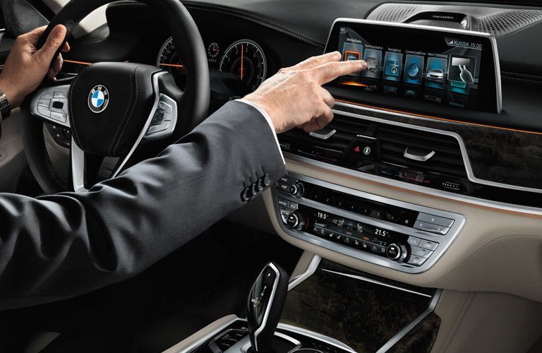 2016 BMW 7-Series' cabin