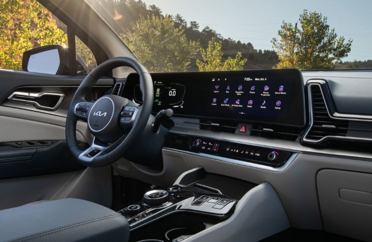 cockpit of the 2025 Kia Sportage Hybrid