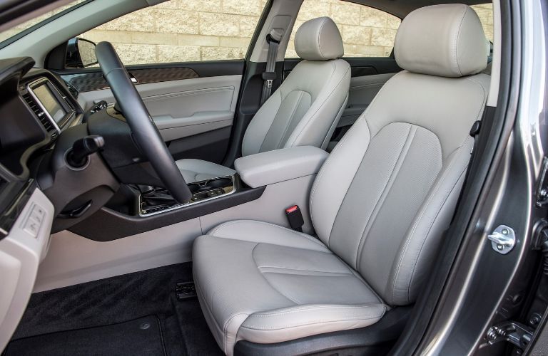 Interior of the 2018 Hyundai Sonata SEL.