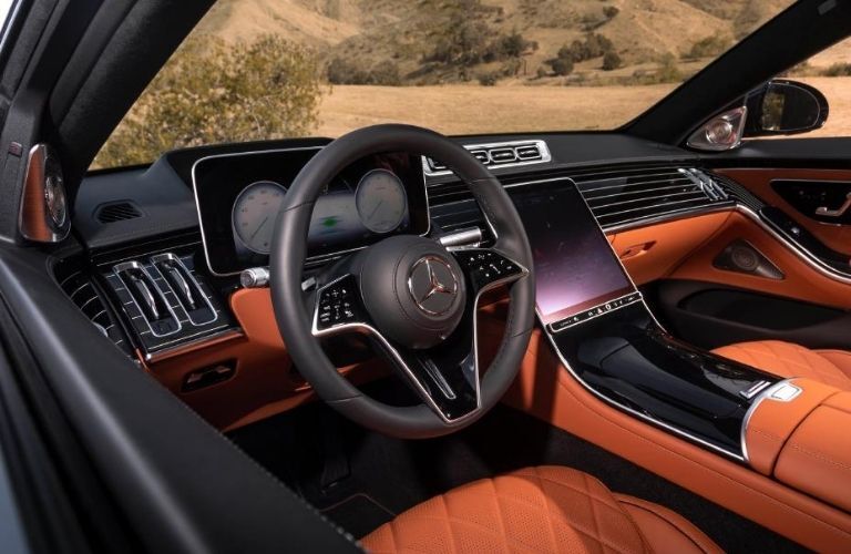 MB S 580 4MATIC front interior view