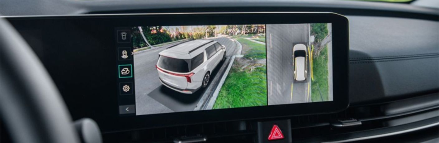 2026 Kia Carnival Hybrid parking monitor