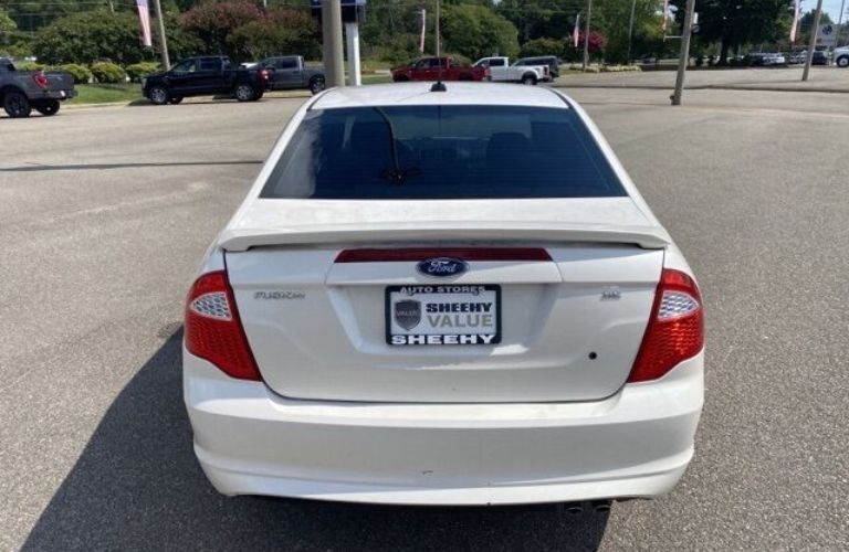 Rear view of the 2010 Ford Fusion SE