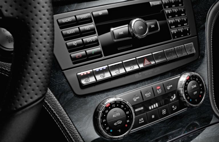 2015 Mercedes-Benz SL-Class center dash screen and radio