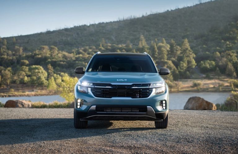 Front view of the 2024 Kia Seltos
