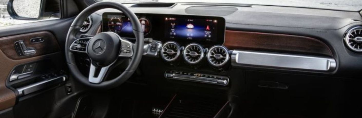 Mercedes-Benz dashboard