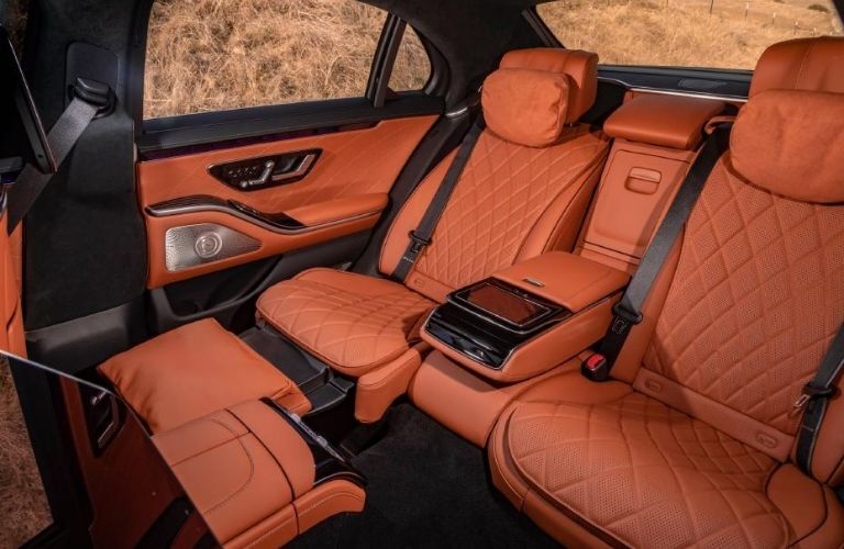 MB S 580 4MATIC rear seats view