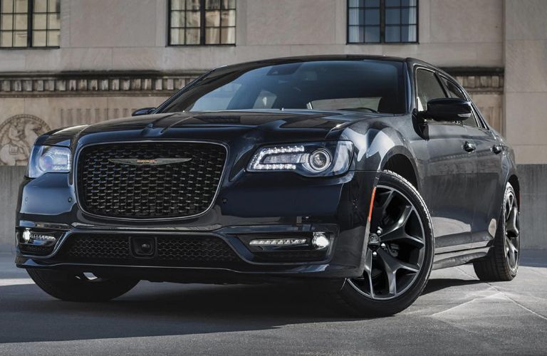 2022 Chrysler 300 exterior front look