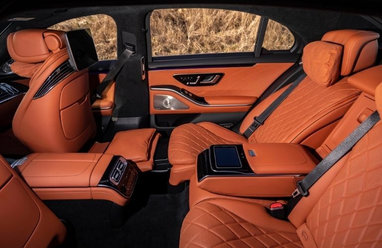 2021 Mercedes-Benz S 580 4MATIC Sedan rear seats