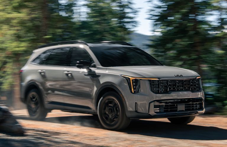 2026 Kia Sorento side and front view