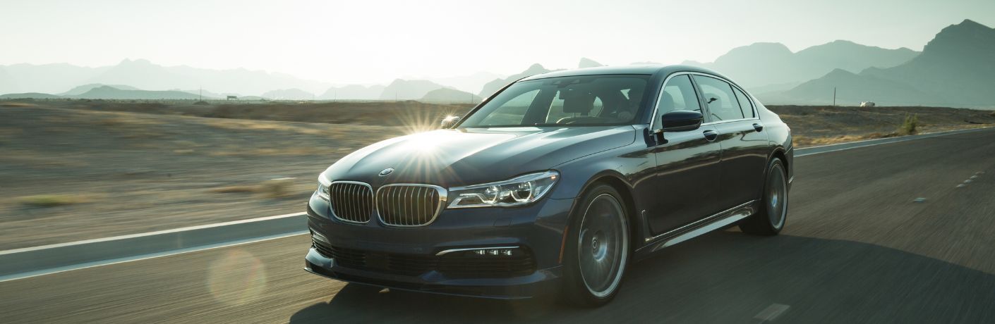 An image the side view of the black 2016 BMW