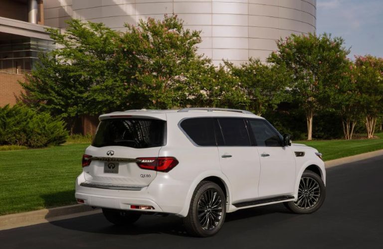 rear quarter view of the 2021 INFINITI QX80