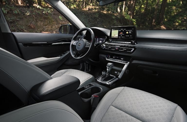 2021 Kia Seltos driver cockpit