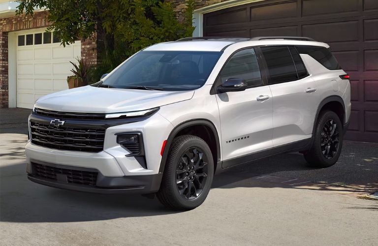 2026 Chevrolet Traverse exterior front view