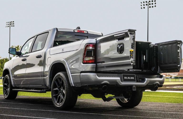 2023 Ram 1500 rear view image