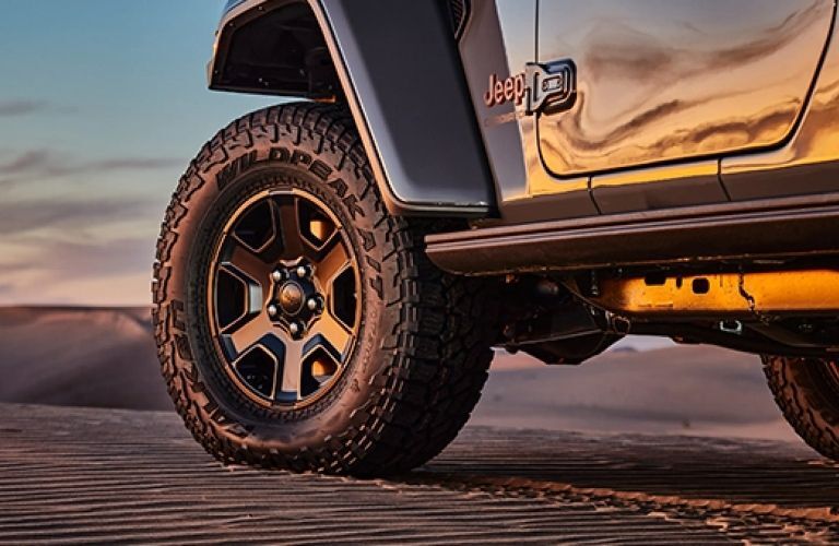 All-terrain tires of the 2020 Jeep Gladiator Mojave