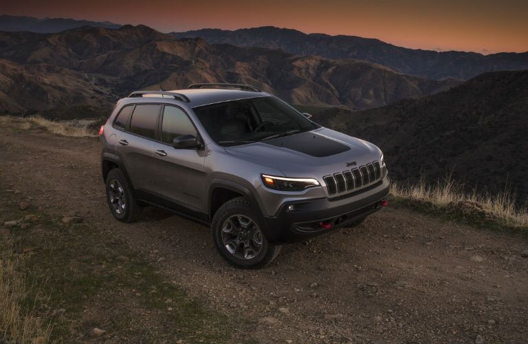 2021 Jeep Cherokee in gray