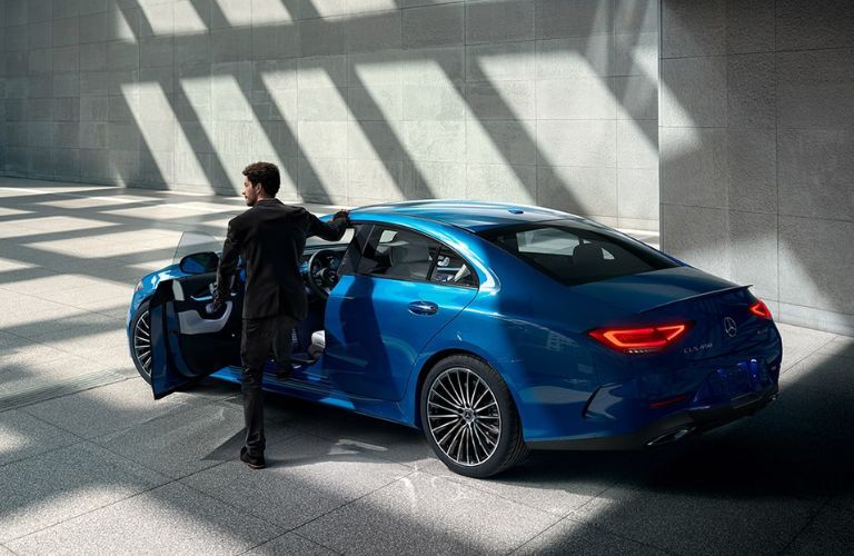 CLS 450 4MATIC in Starling Blue with Night Package