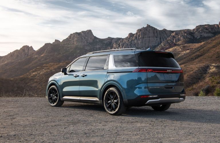 Angled rearview of the 2023 Kia Carnival