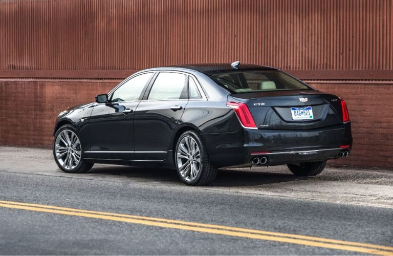 Rear three-quarter view of the 2016 Cadillac CT6 parked