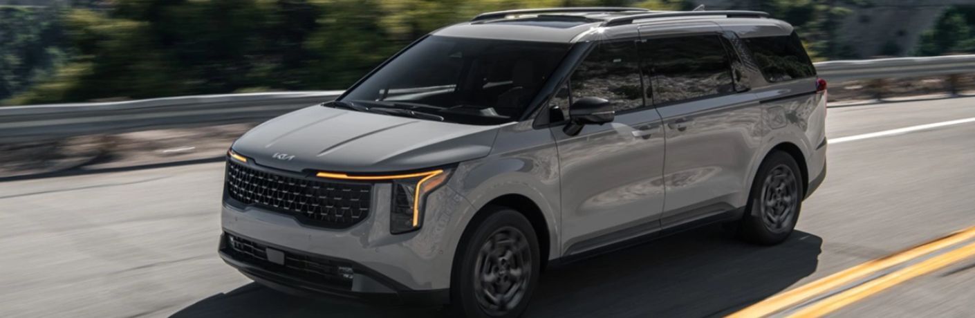 front quarter view of the 2025 Kia Carnival