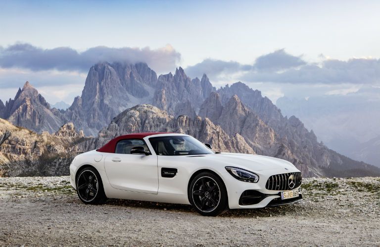 2018 Mercedes-Benz AMG® GT Roadster white side view red top