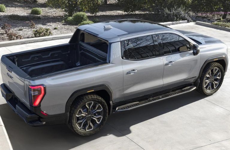 GMC Sierra side view image