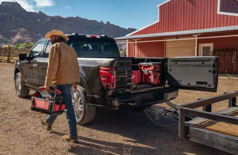 2025 Ford F-150 Platinum Pro Access Tailgate