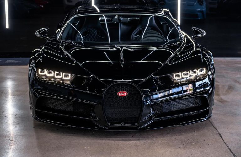 Front view of the 2018 Bugatti Chiron