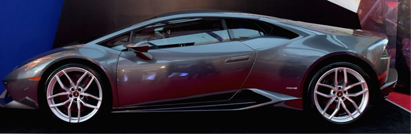 Lamborghini Huracan exterior side looks