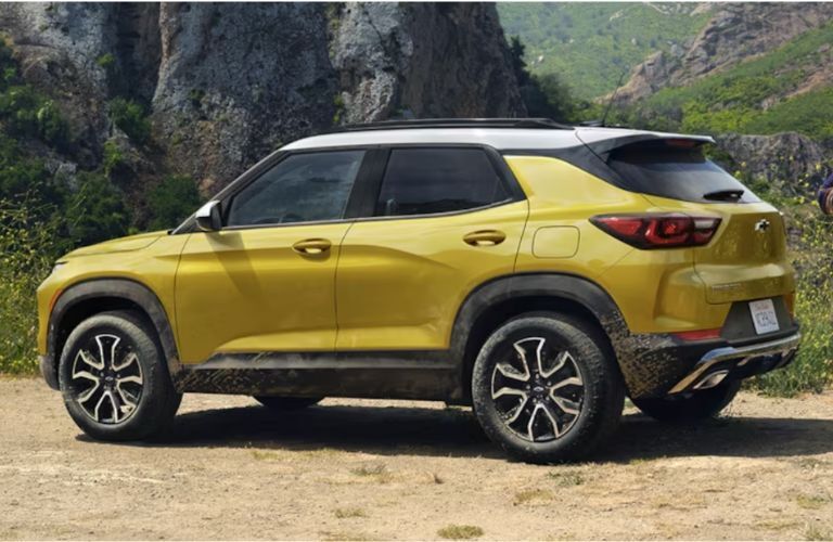 side view image of the 2025 Chevrolet Trailblazer parked off-road