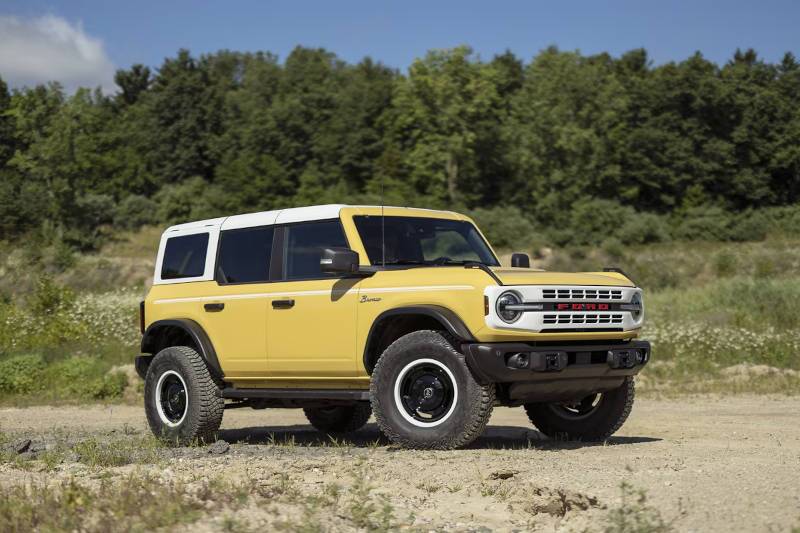 A side view of the 2024 Ford Bronco Heritage edition.