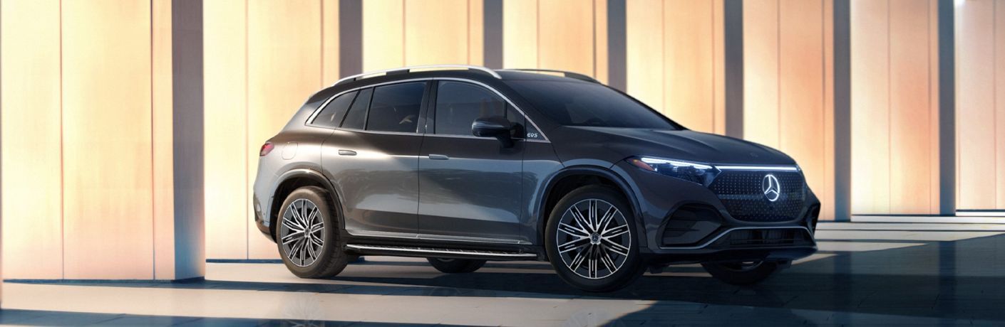 front quarter view of the 2026 Mercedes-Benz EQS 550 4MATIC® SUV
