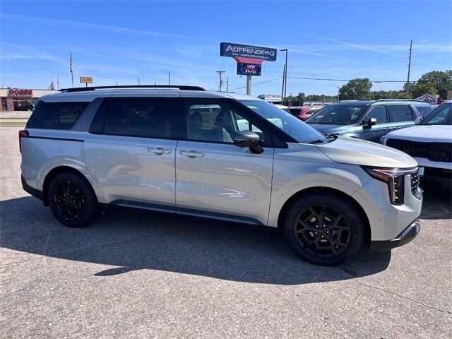 2026 Kia Carnival Hybrid exterior