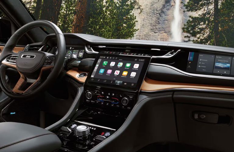 2025 Jeep Grand Cherokee interior front view
