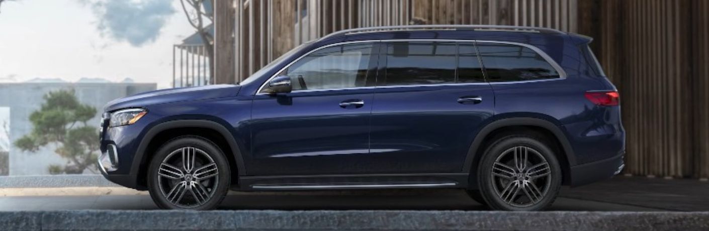 2026 Mercedes-Benz GLS side view outside