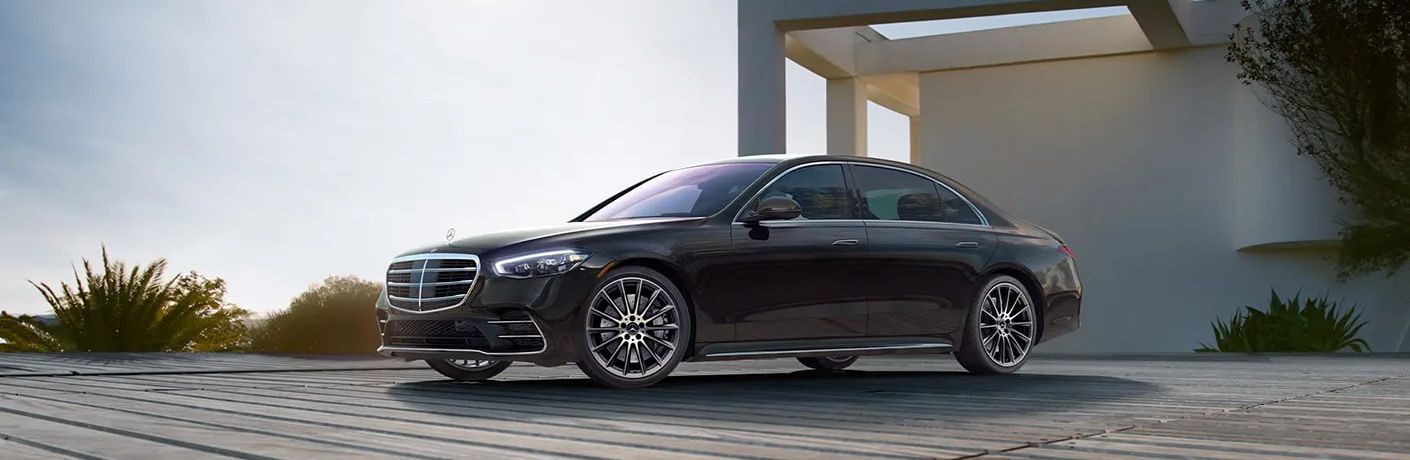 Front-quarter view of the 2025 Mercedes-Benz S-Class Sedan