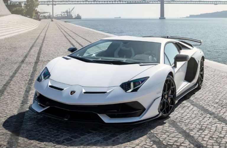 Lamborghini Aventador S Vs Lamborghini Aventador Svj