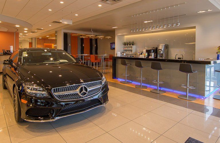 Mercedes-Benz of Scottsdale showroom