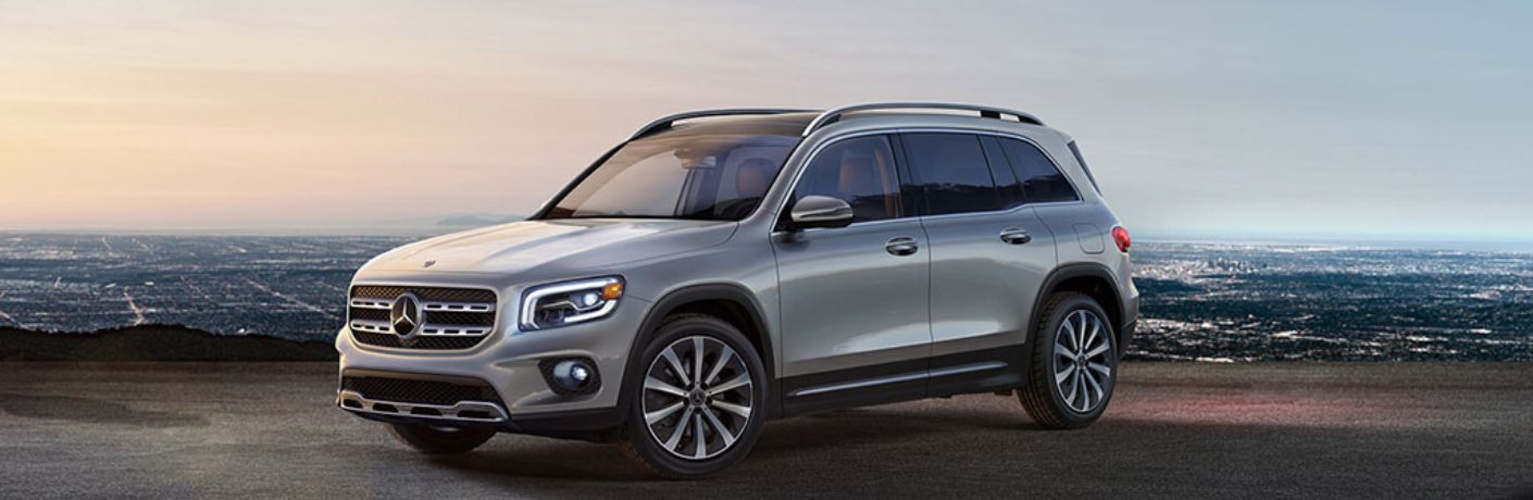 2022 Mercedes-Benz GLB SUV exterior side look